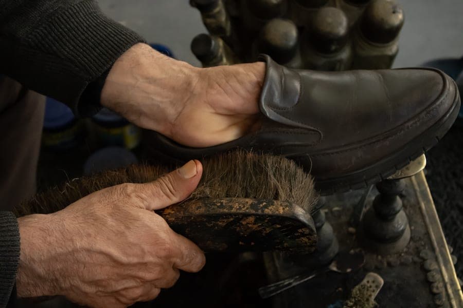 Cleaning and polishing leather footwear